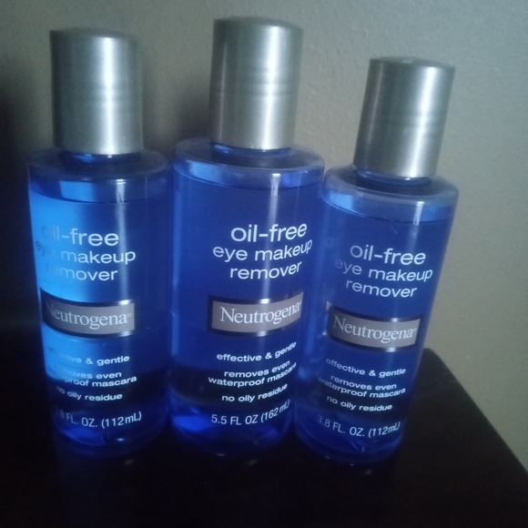 Neutrogena Other - Neutrogena Oil-Free Eye Makeup Remover - Blue